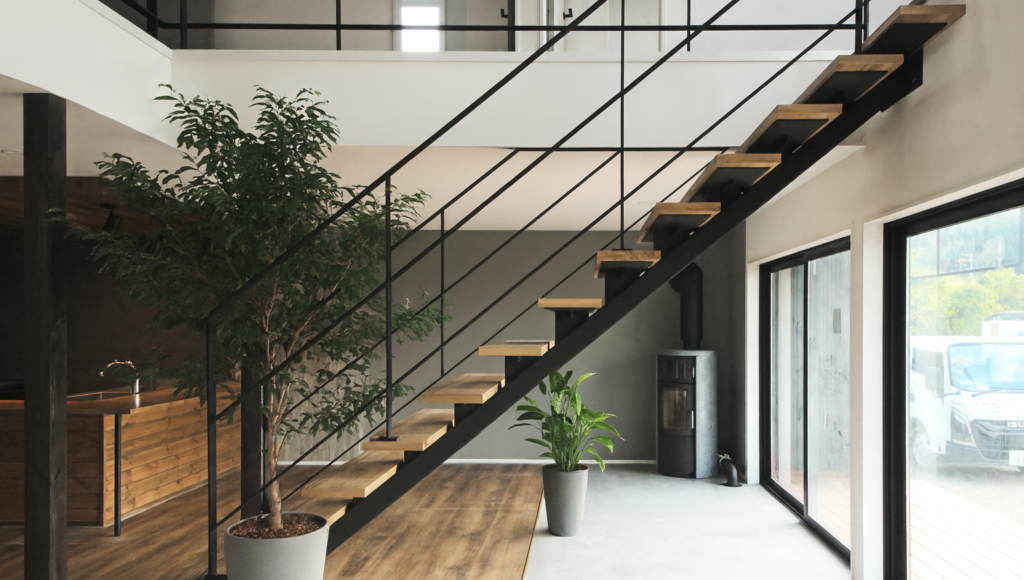 【蒲郡市】薪ストーブのある家｜5LDK｜C値0.08 「冬でもあったかい家」を体感　イリートデザイン一級建築士事務所　鳥居建設２１