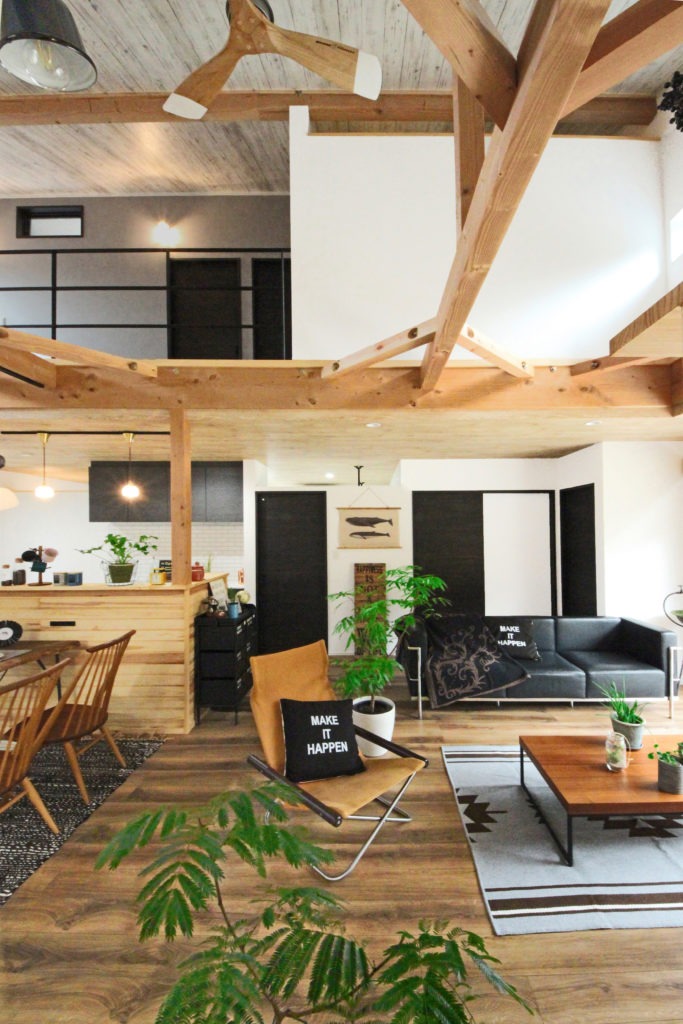 蒲郡市の注文住宅。C値0.15の性能により、平屋の吹き抜け大空間でも温度ムラがない地中熱住宅。