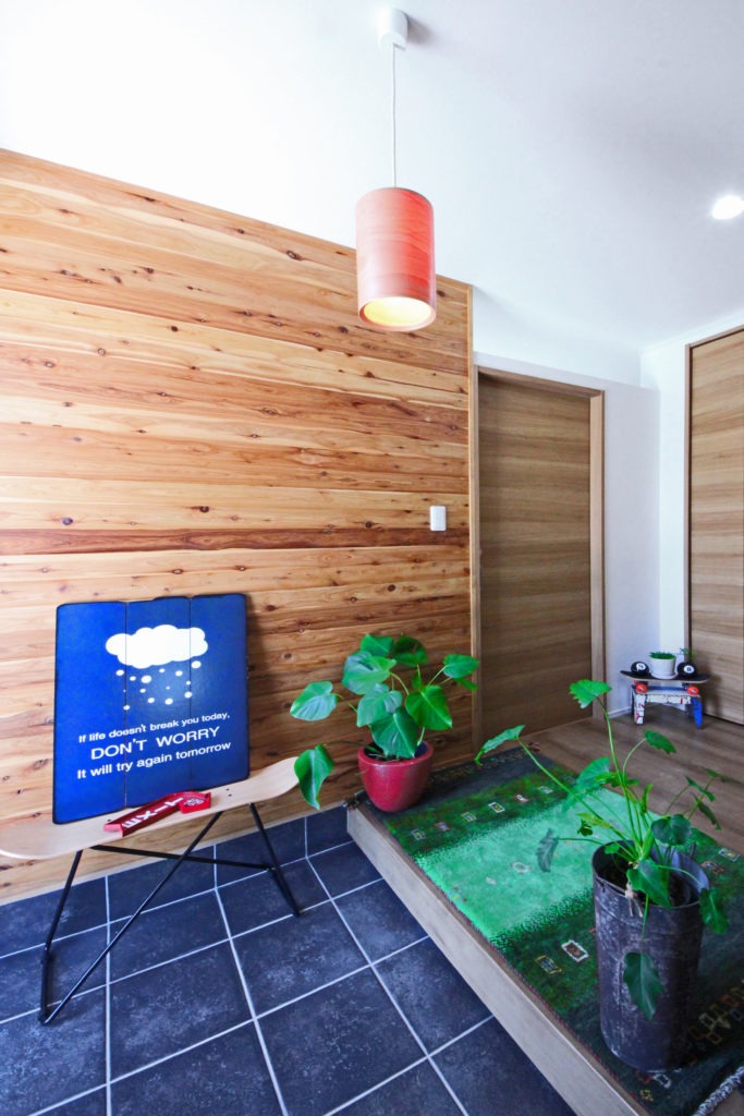 愛知県新城市の注文住宅。玄関土間まで地中熱で暖かい、C値0.18を誇るイリートデザイン一級建築士事務所の設計事例。